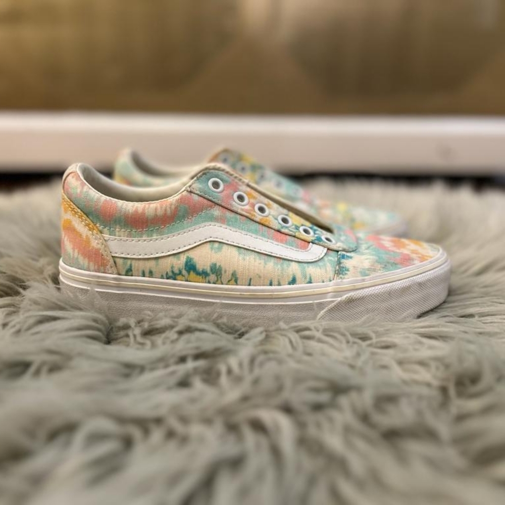 Vans - Picture 7 of 7